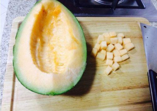 免费吃鸡哈密瓜套装,免费尝鲜！哈密瓜套装带你领略甜蜜滋味  第1张