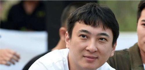 娱乐圈明星吃瓜第一线,揭秘明星幕后生活与八卦风云  第2张